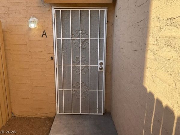 5247 Garden Road , Unit A, Las Vegas, NV 89119