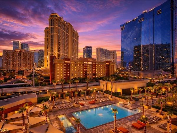 135 E HARMON Avenue , Unit 703, Las Vegas, NV 89109