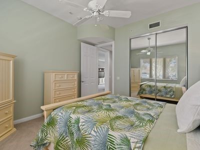 4 Harbour Isle Drive E, Unit 106, Fort Pierce, FL 34949 Photo