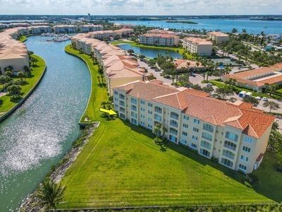 4 Harbour Isle Drive E, Unit 106, Fort Pierce, FL 34949 Photo