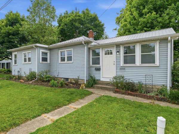 706 E Burgess Street , Mount Vernon, OH 43050