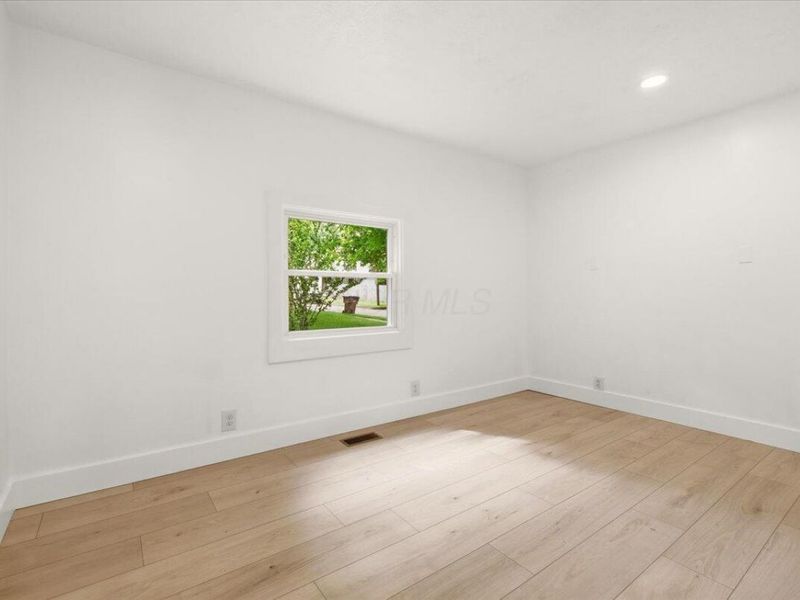 706 E Burgess Street , Mount Vernon, OH 43050 Photo 12