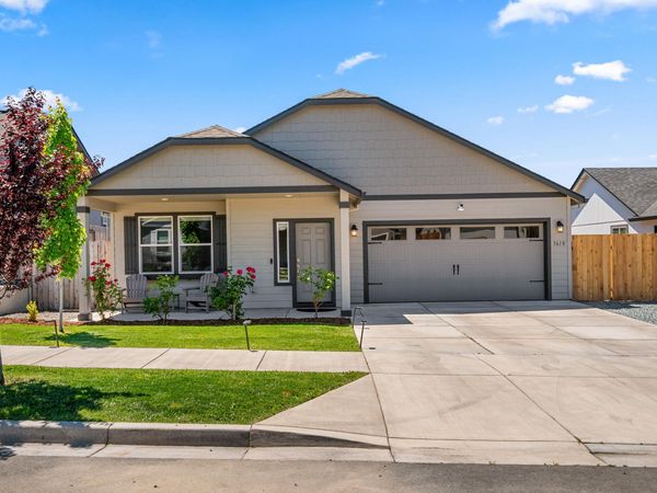 3610 Carlin Drive, Medford, OR 97504