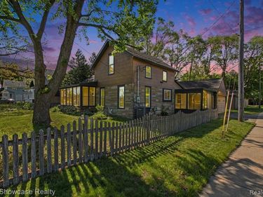 349 W Livingston Road, Highland Twp, MI 48357