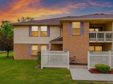 61212 Greenwood Drive, South Lyon, Mi 48178