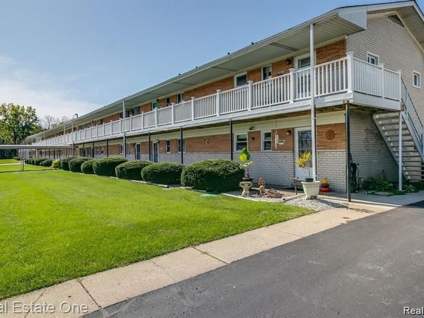26955 Milford Road Road, Lyon Twp, MI 48178