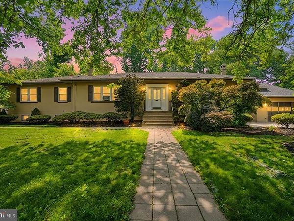 4 ORCHARD AVENUE , BORDENTOWN, NJ 08505