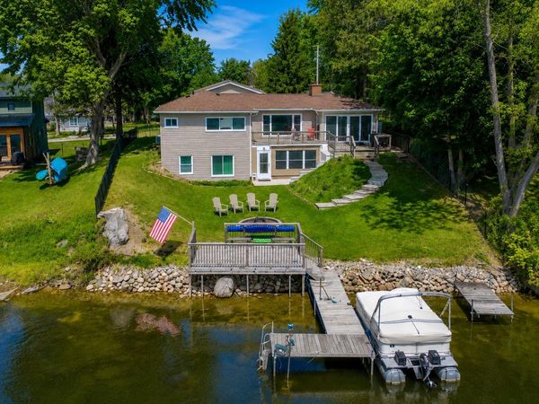 12569 S Crystal Lake Drive, Cement City, MI 49233