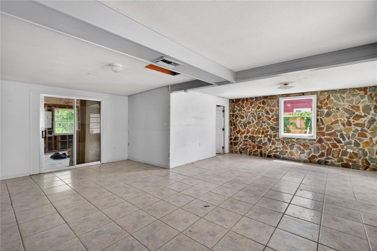 7211 Lynnwood Avenue N, Saint Petersburg, FL 33710 Photo
