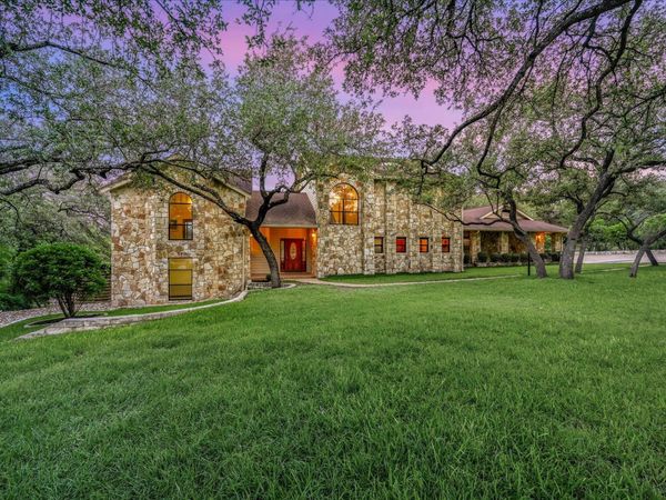 9111 Glenlake DR, Austin, TX 78730