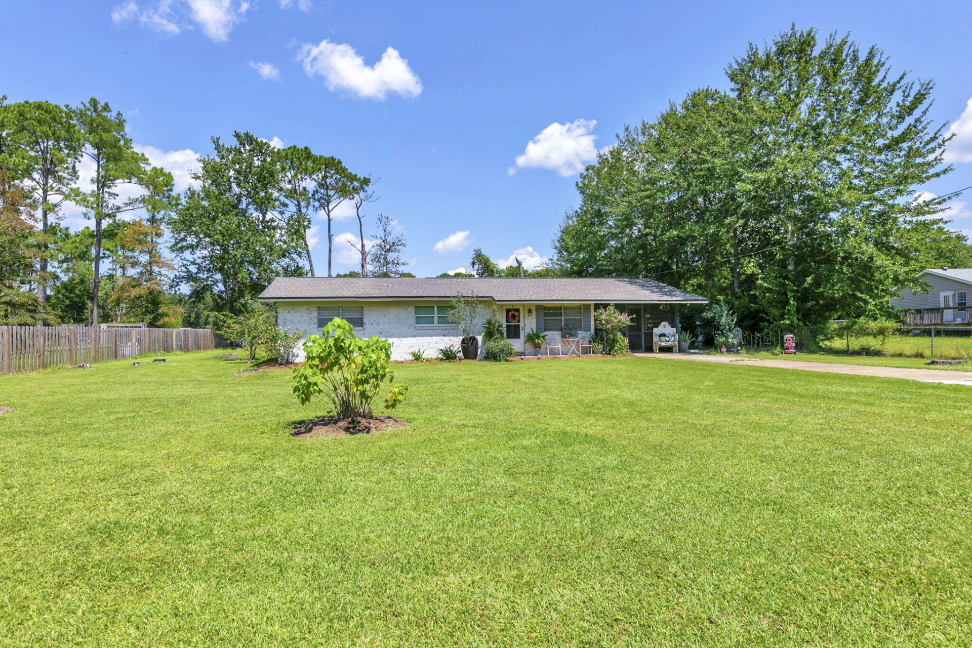 90 Jones Drive, Freeport, FL 32439 Main Photo