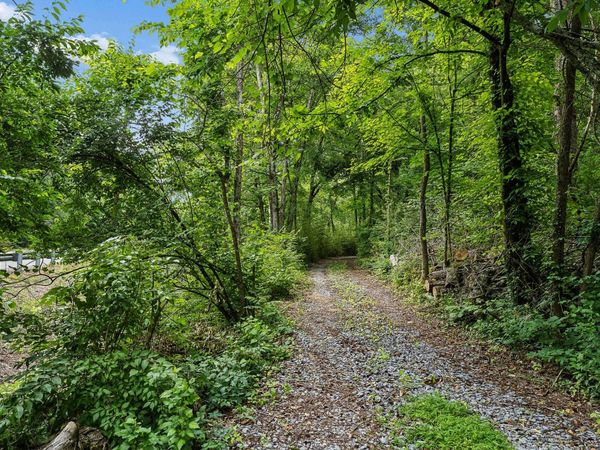 8797 Highway 100 , Nashville, TN 37221