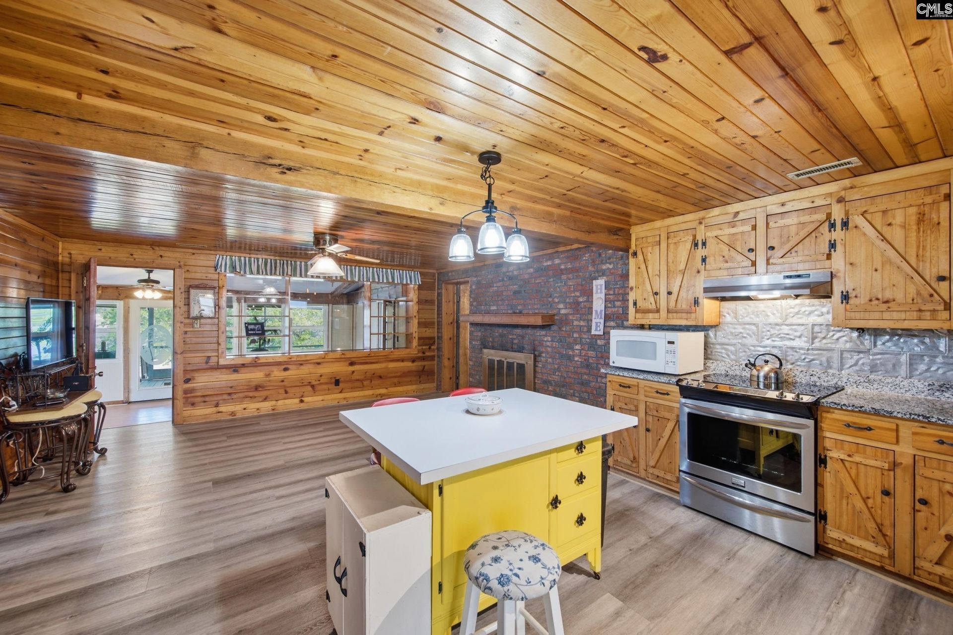 1089 Lake Drive  Photo 10