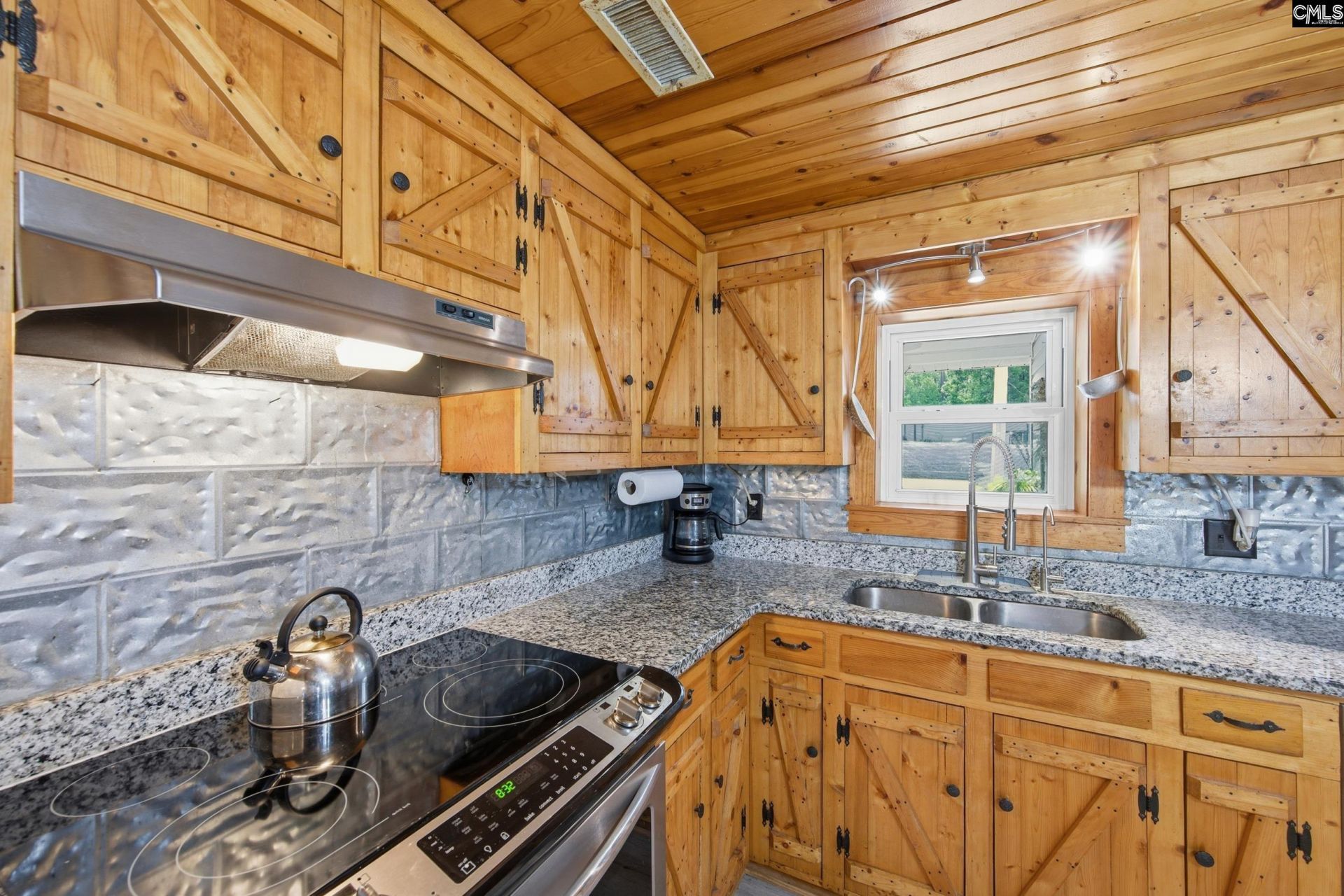 1089 Lake Drive  Photo 13