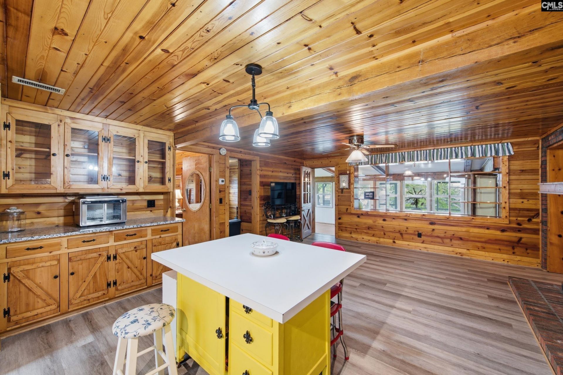 1089 Lake Drive  Photo 14