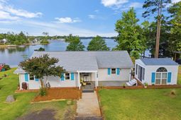 1089 Lake Drive  photo 4