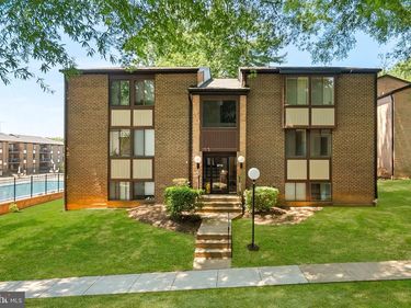 9713 KINGS CROWN COURT, Unit 2, FAIRFAX, VA 22031