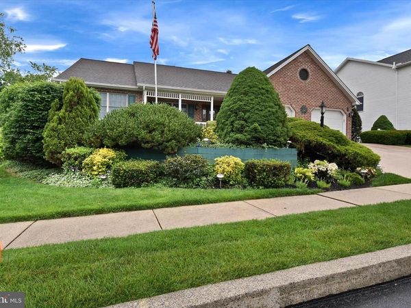 3 WINEBERRY DRIVE, MECHANICSBURG, PA 17055