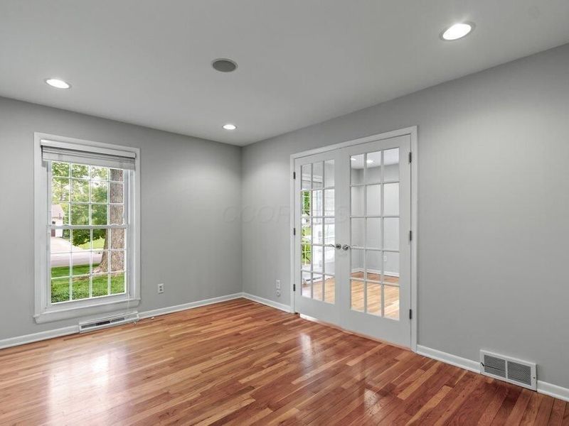 4304 Braunton Road , Columbus, OH 43220 Photo 27