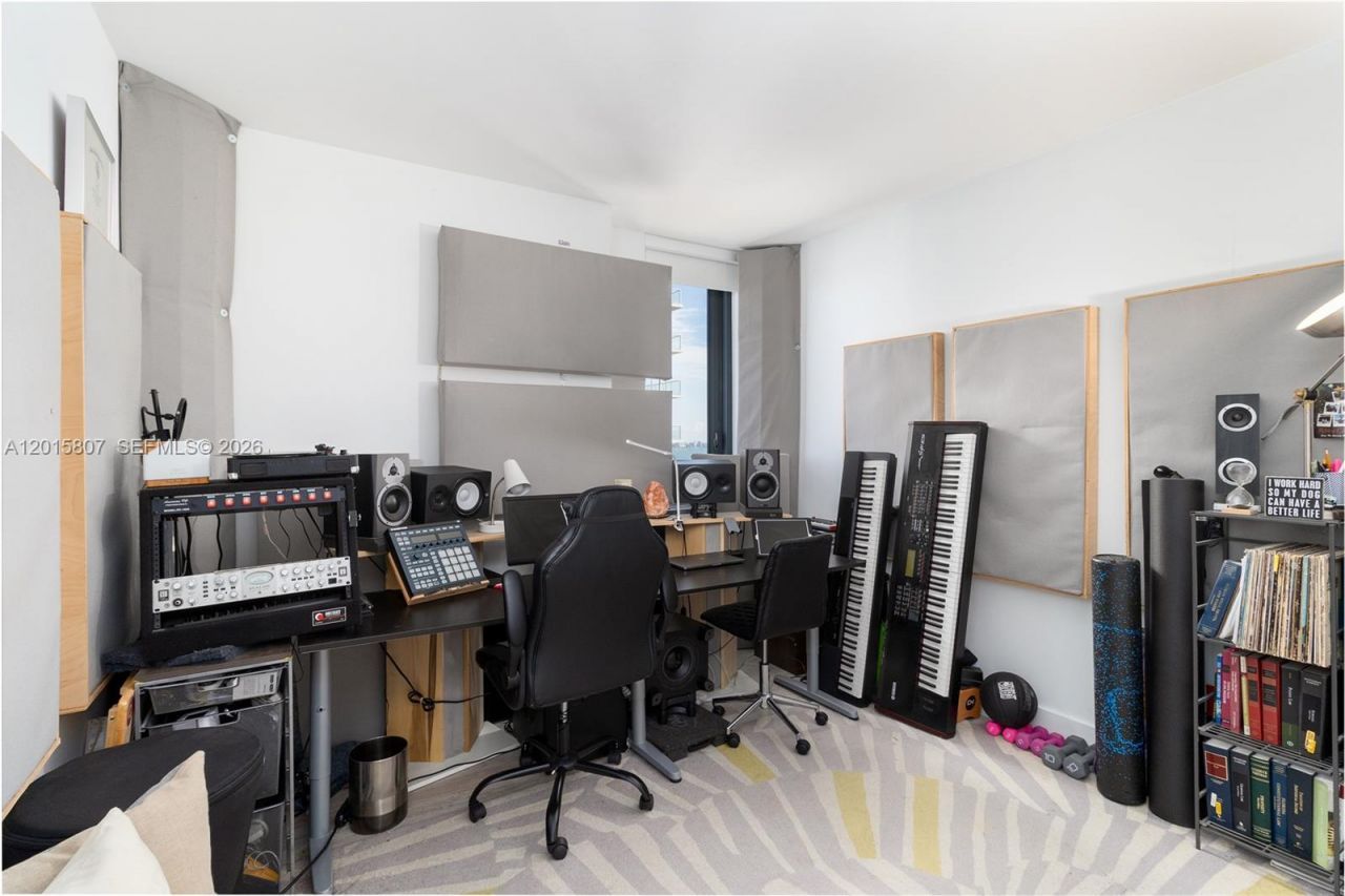 121 NE 34th St , Unit 2509, Miami, FL 33137 Photo
