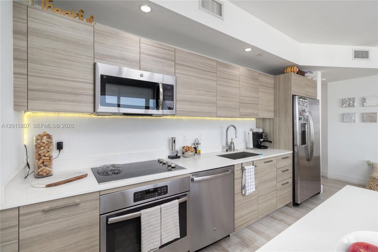 121 NE 34th St , Unit 2509, Miami, FL 33137 Photo