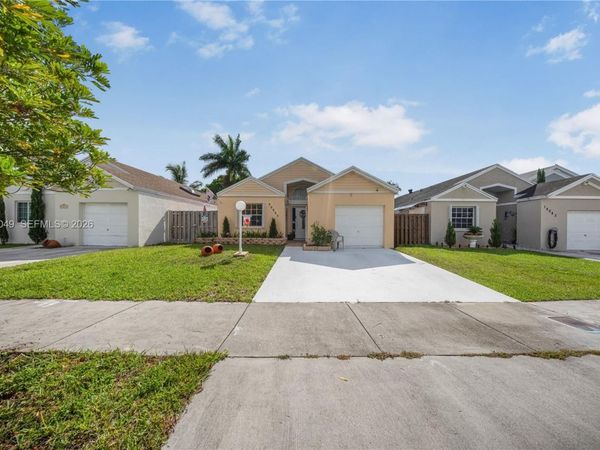 14637 SW 127th Ct , Miami, FL 33186