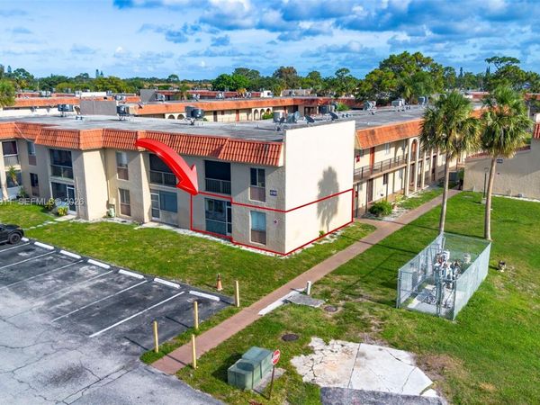 6100 Forest Hill Blvd, Unit 107, West Palm Beach, FL 33415