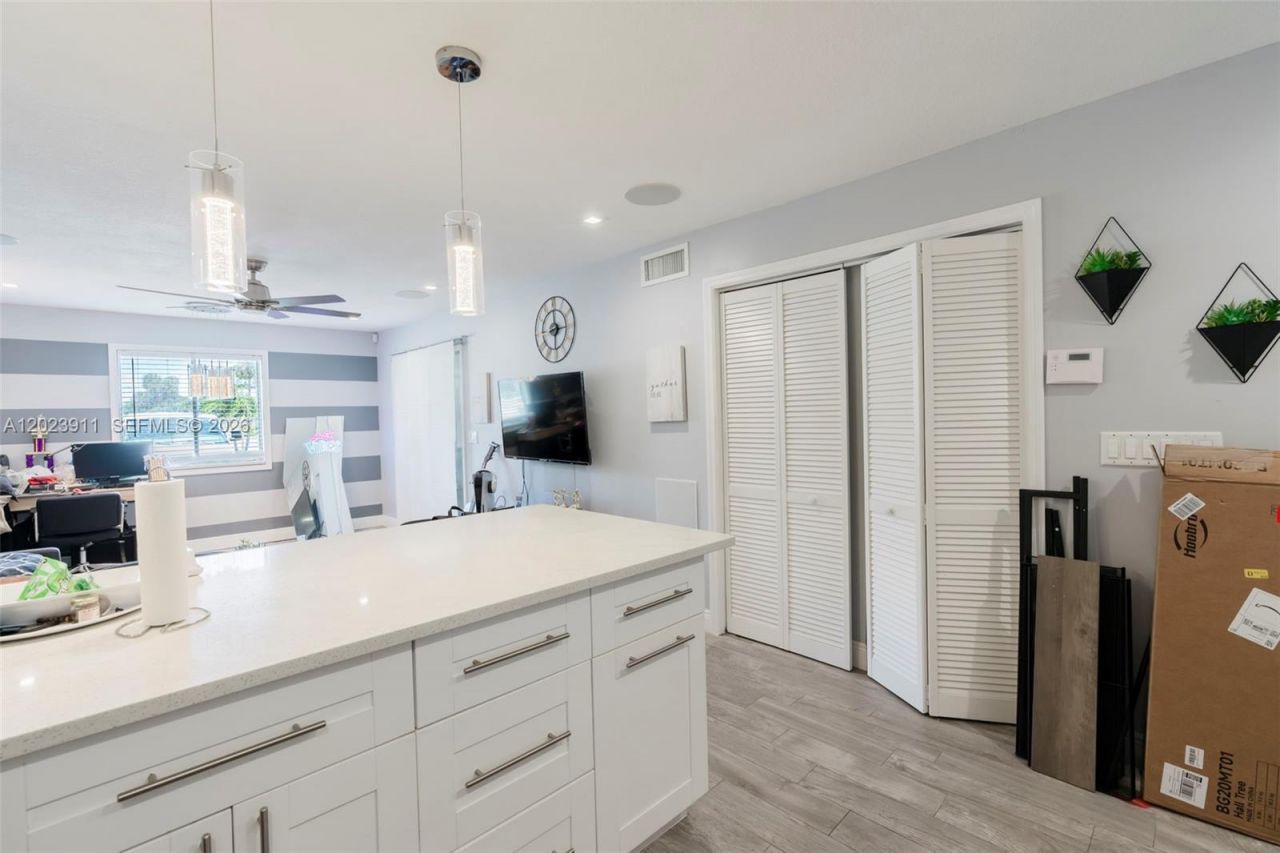 6100 Forest Hill Blvd, Unit 107, West Palm Beach, FL 33415 Photo