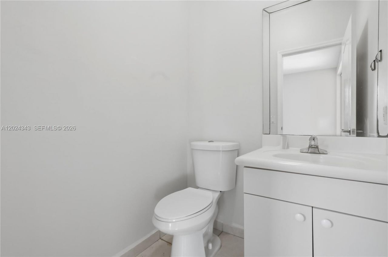 16068 SW 101st Ter, Miami, FL 33196 Photo
