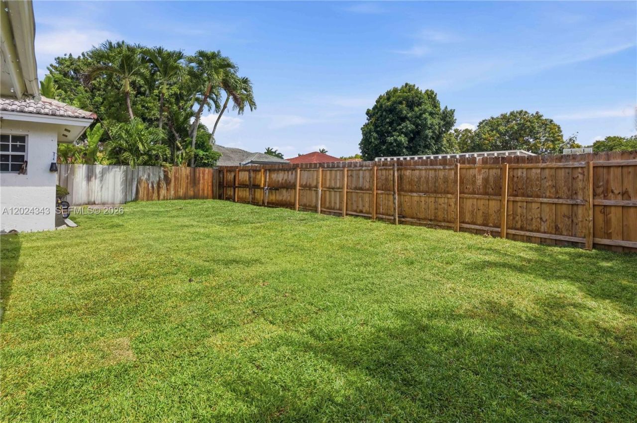 16068 SW 101st Ter, Miami, FL 33196 Photo