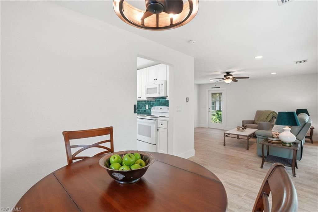 22 Kings Rd, Unit A19, Naples, FL 34112 Photo