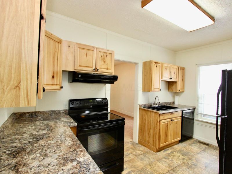 838 Oak Grove Avenue , Marion, OH 43302 Photo 12
