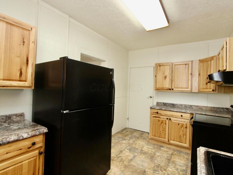 838 Oak Grove Avenue , Marion, OH 43302 Photo 16