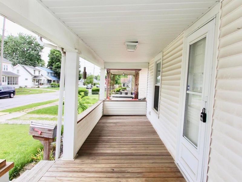 838 Oak Grove Avenue , Marion, OH 43302 Photo 3