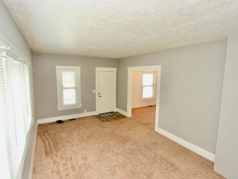 838 Oak Grove Avenue , Marion, OH 43302 Photo 6