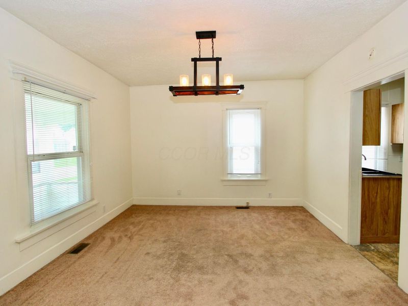 838 Oak Grove Avenue , Marion, OH 43302 Photo 9
