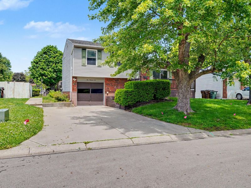106 Walden Farm Circle , Englewood, OH 45322 Photo 2