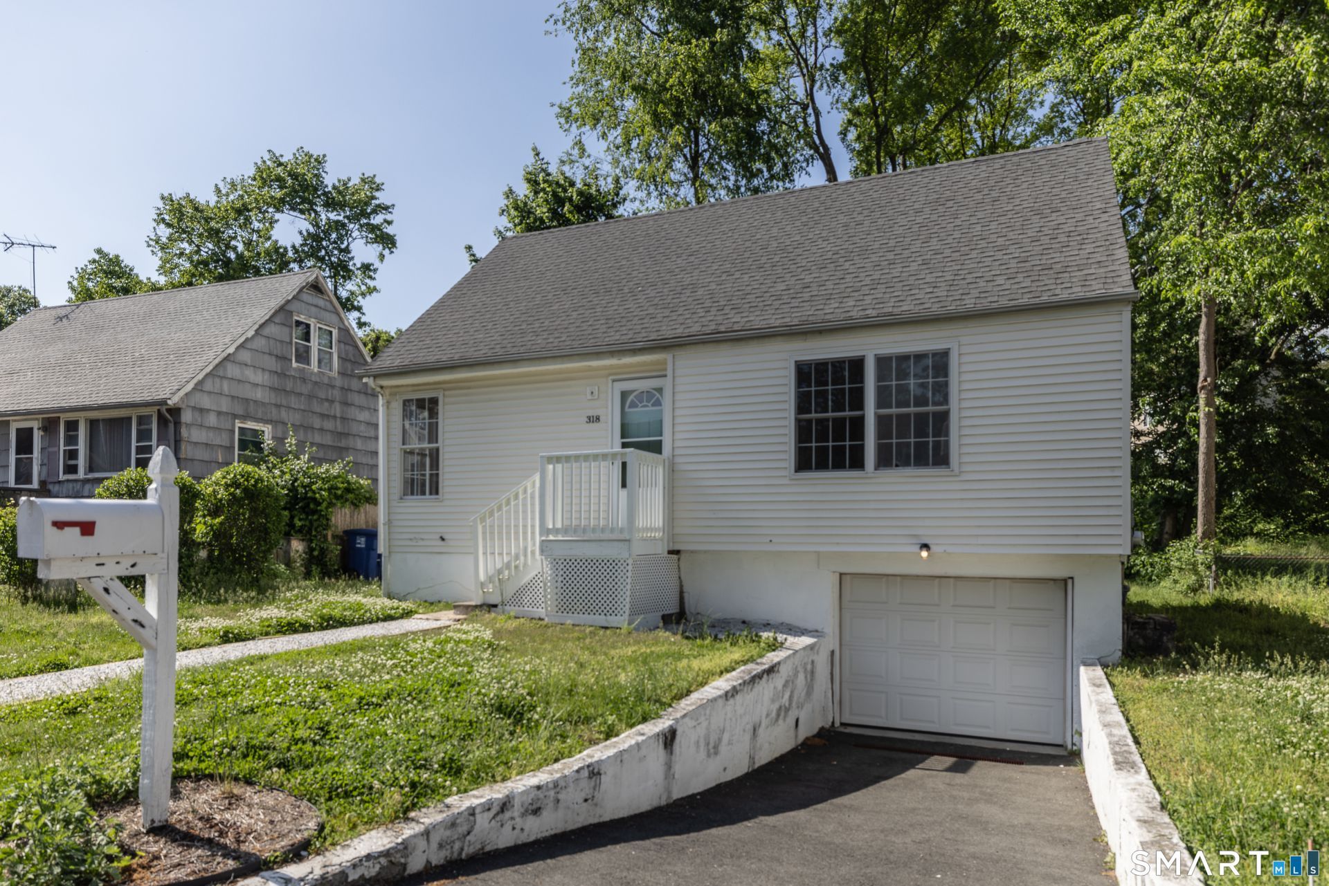 318 Valley, Bridgeport, CT 06606 Main Photo