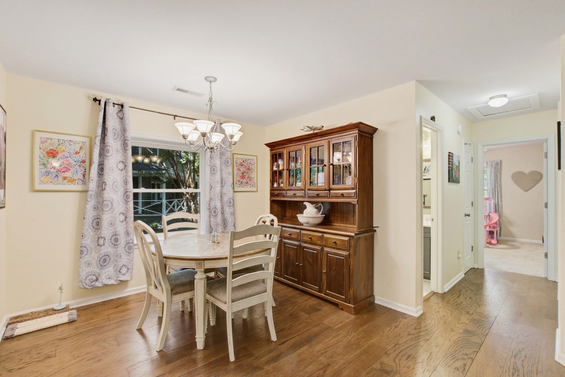 7 Sconesill Lane Photo 13