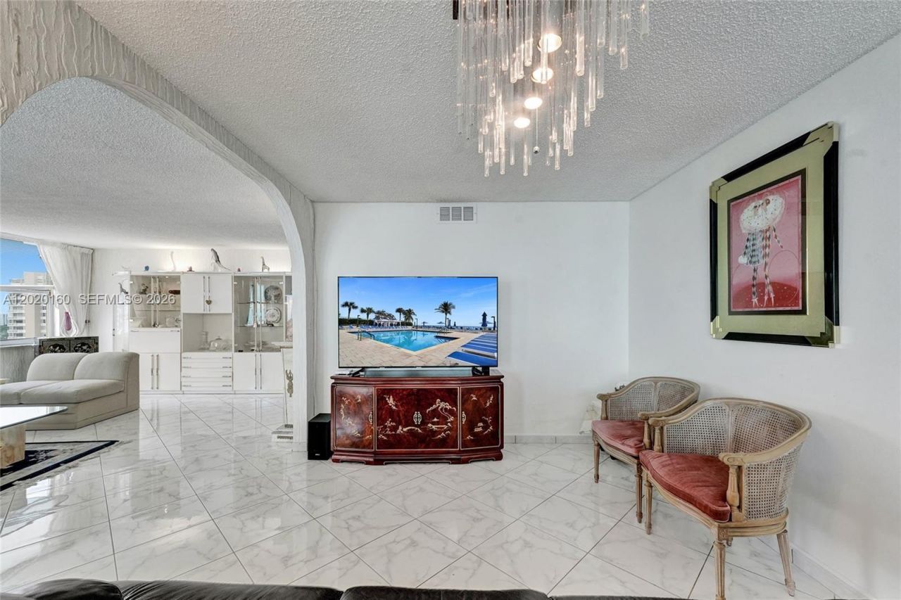 1920 S Ocean Dr, Unit 16B, Hallandale Beach, FL 33009 Photo
