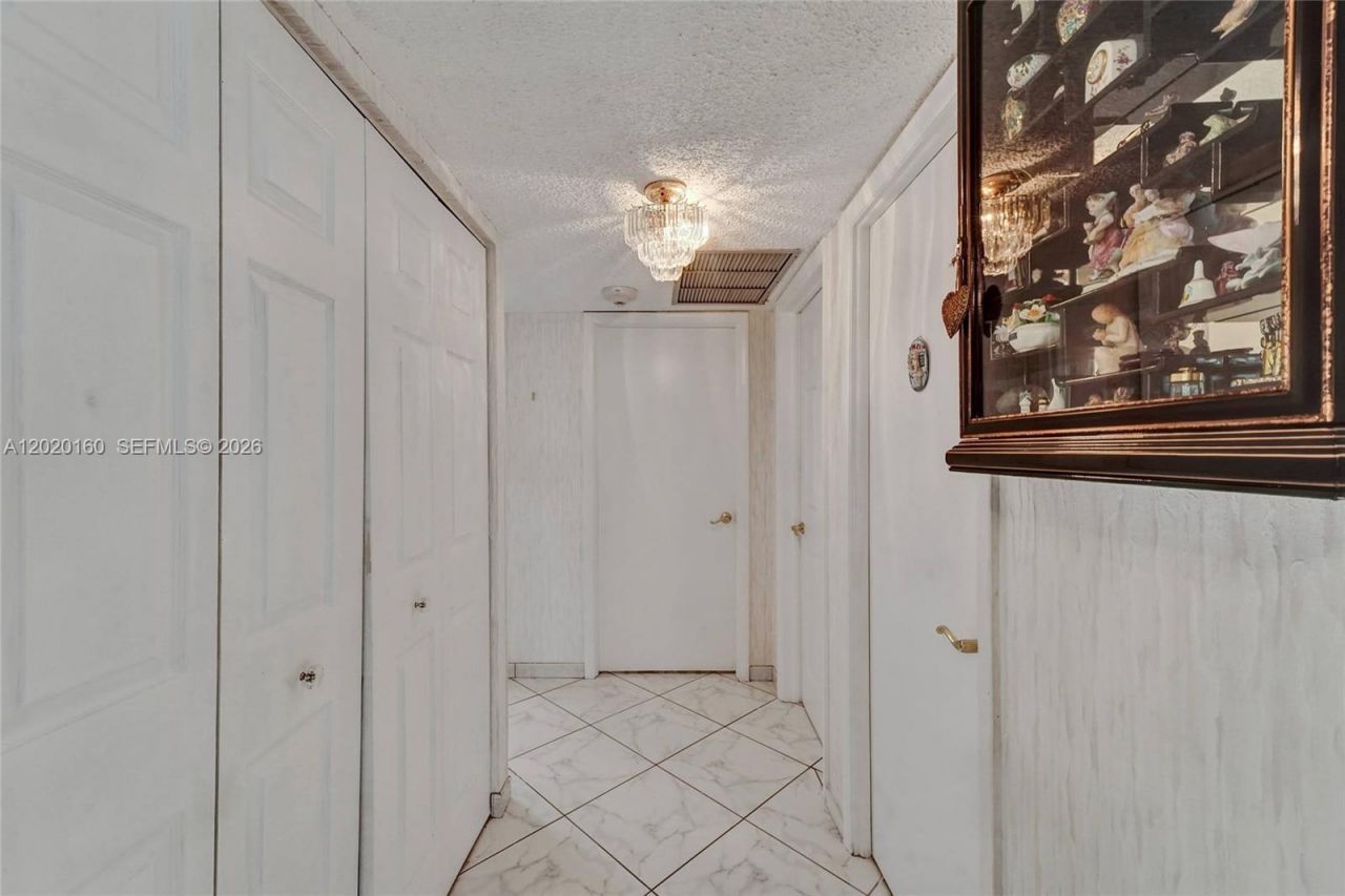 1920 S Ocean Dr, Unit 16B, Hallandale Beach, FL 33009 Photo