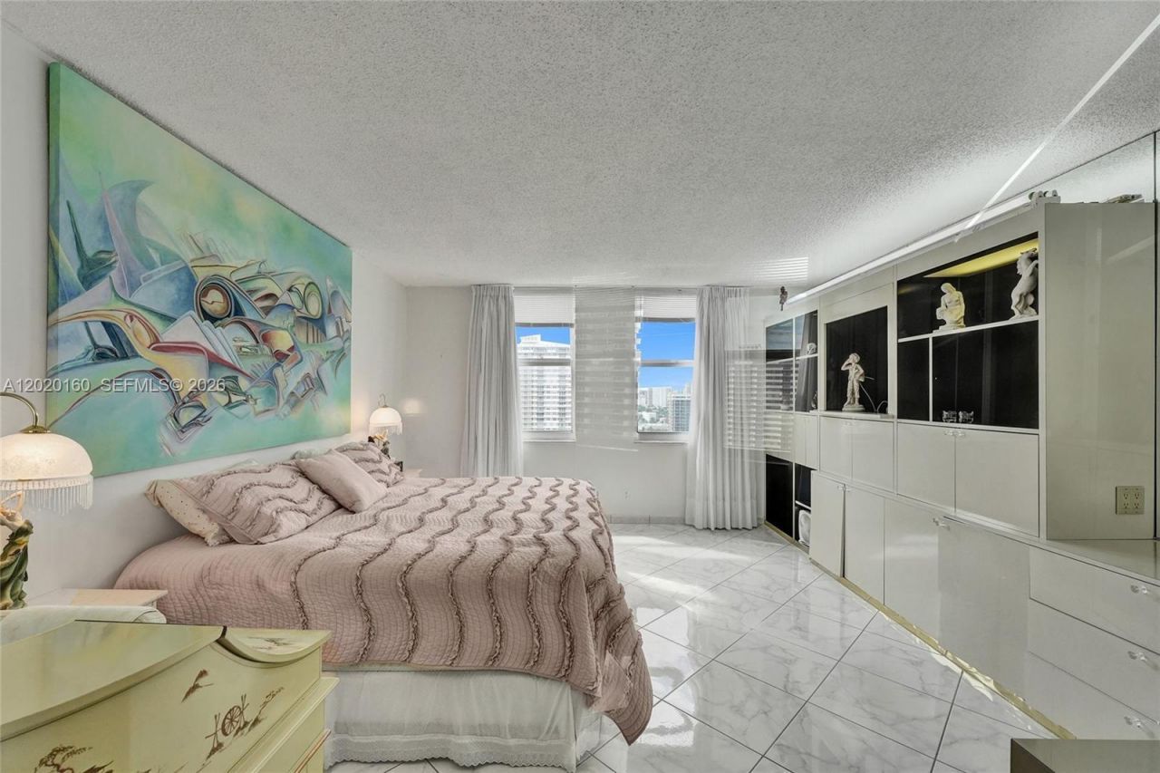 1920 S Ocean Dr, Unit 16B, Hallandale Beach, FL 33009 Photo