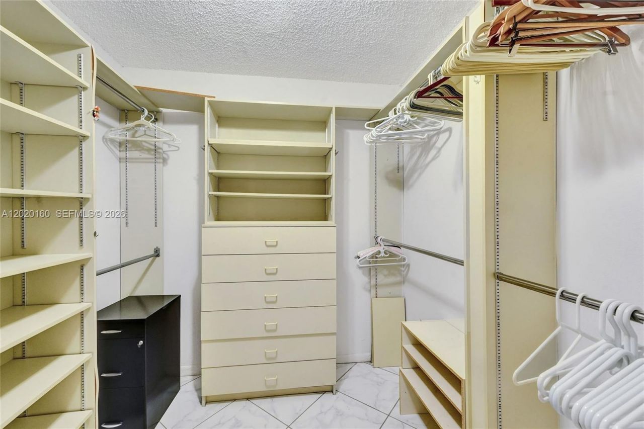 1920 S Ocean Dr, Unit 16B, Hallandale Beach, FL 33009 Photo