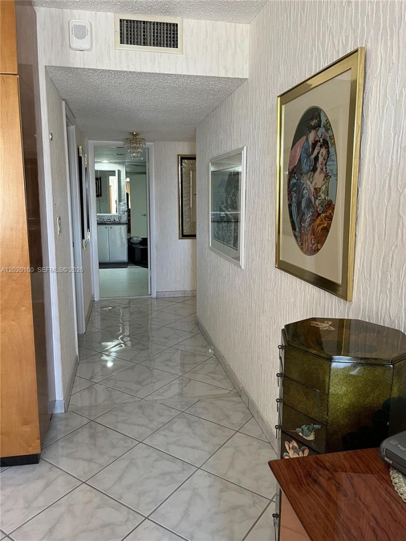 1920 S Ocean Dr, Unit 16B, Hallandale Beach, FL 33009 Photo