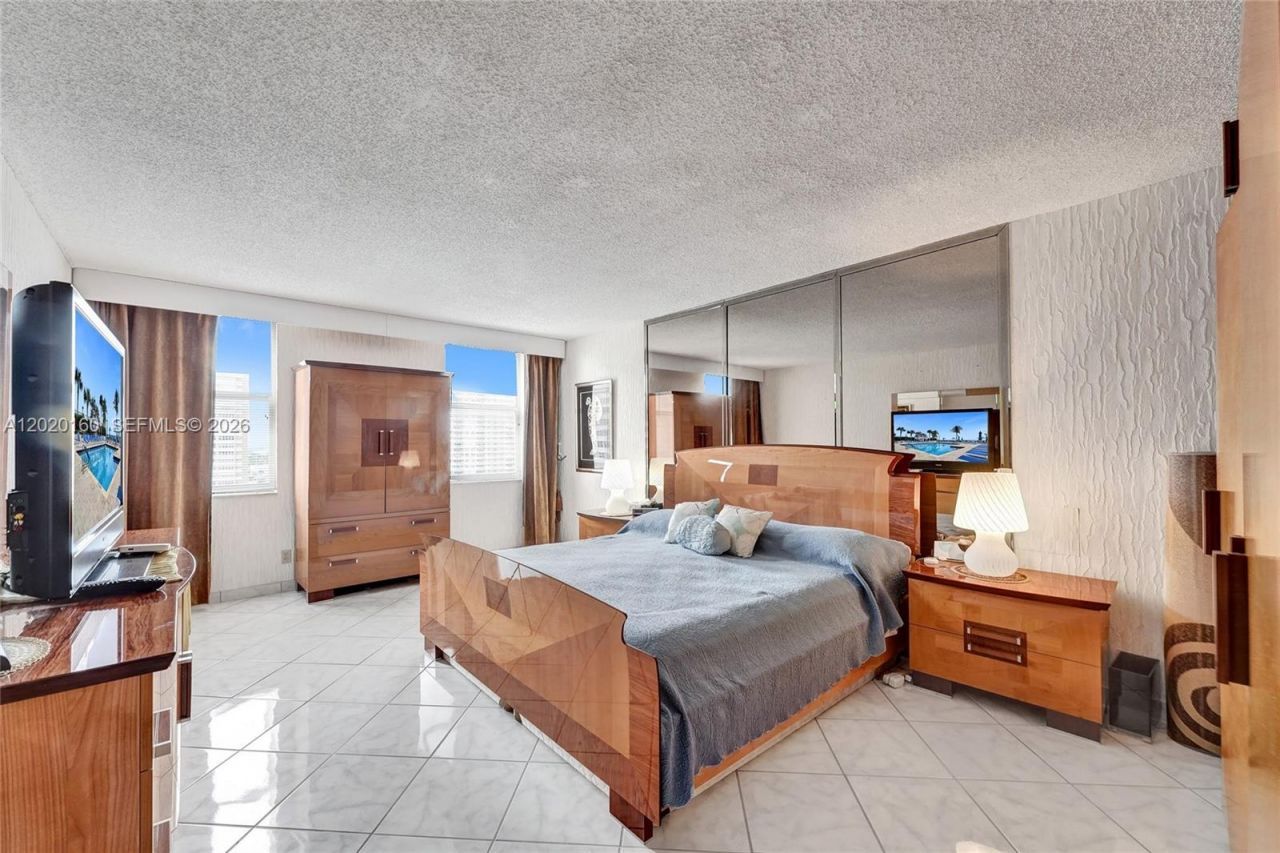 1920 S Ocean Dr, Unit 16B, Hallandale Beach, FL 33009 Photo