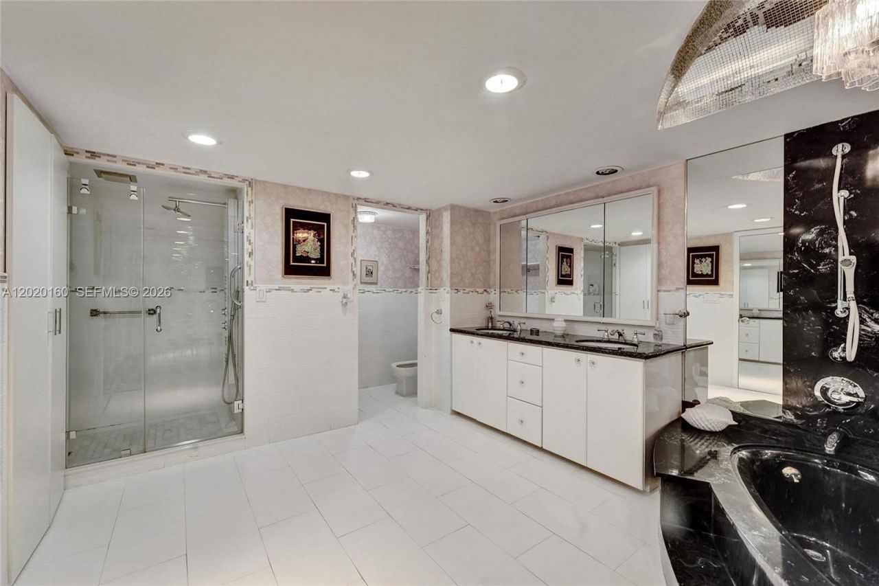 1920 S Ocean Dr, Unit 16B, Hallandale Beach, FL 33009 Photo