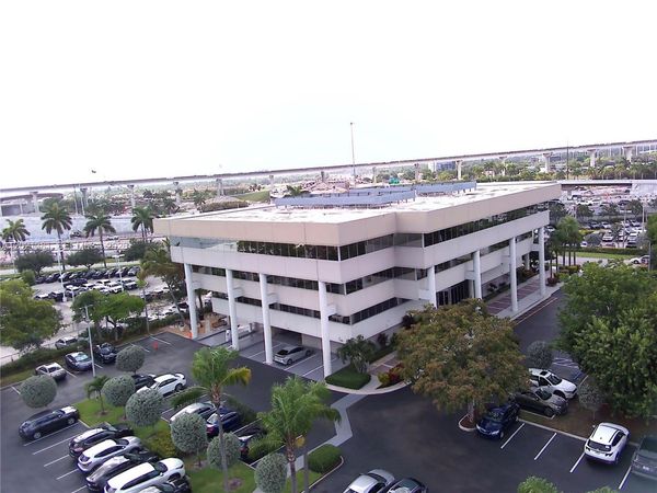 290 NW 165th St , Unit M500, Miami, FL 33169