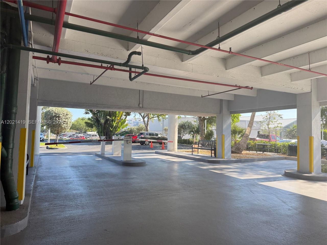 290 NW 165th St , Unit M-800, Miami, FL 33169 Photo
