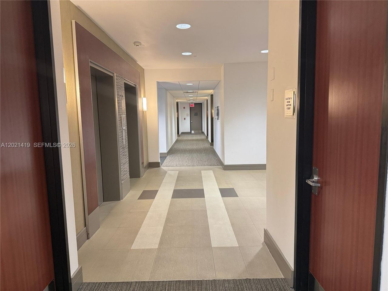 290 NW 165th St , Unit M-800, Miami, FL 33169 Photo