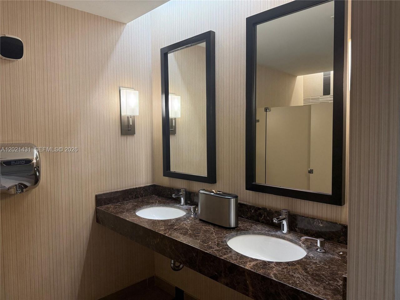 290 NW 165th St , Unit PH-2, Miami, FL 33169 Photo